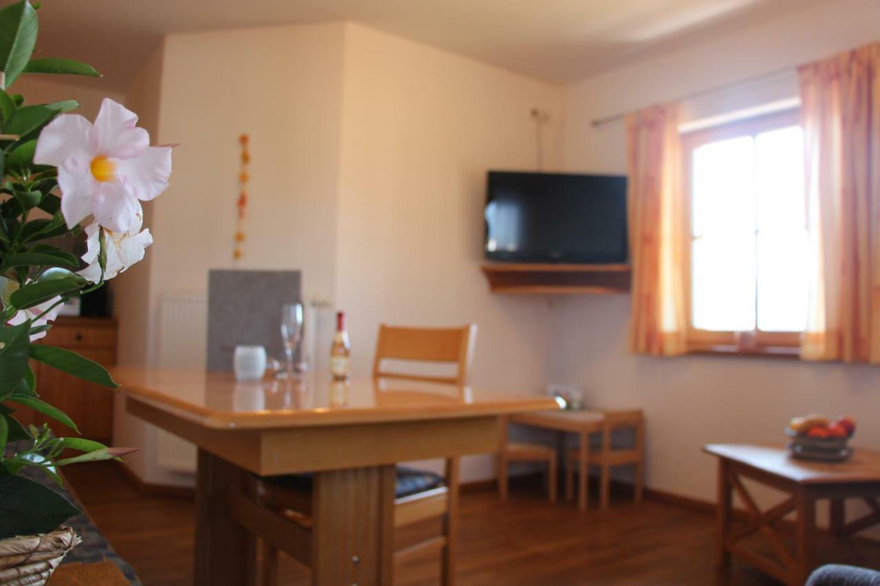 Ferienhof Off Sindelsdorf Ngoại thất bức ảnh